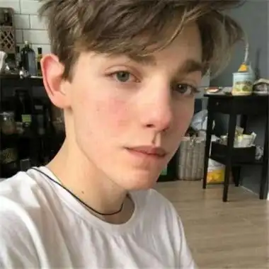 6686体育平台中级作者Aubrey