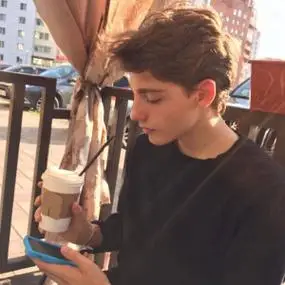 6686体育平台首席作者两人的回忆