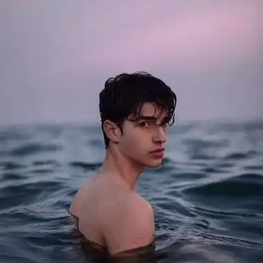 6686体育平台铁牌作者Jasper