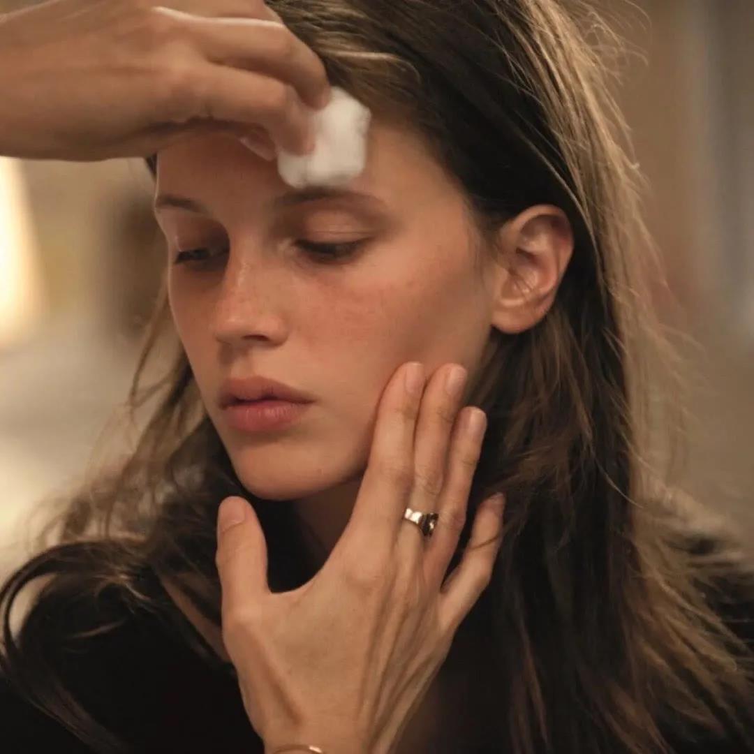 6686体育平台初级作者Yasmine