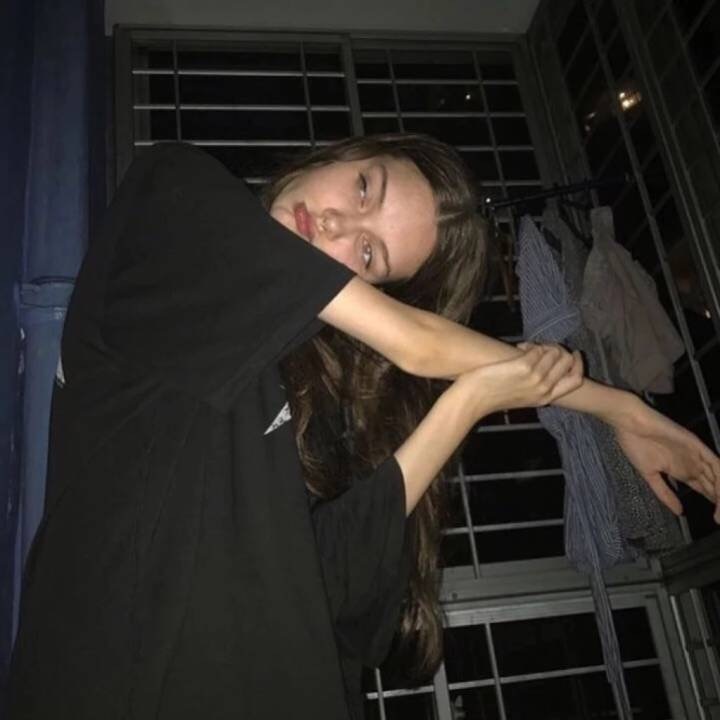 6686体育平台铁牌作者Mia