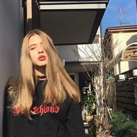 6686体育平台铁牌作者Maya