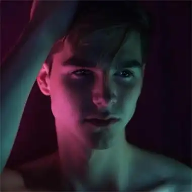 6686体育平台铜牌作者Eleanor