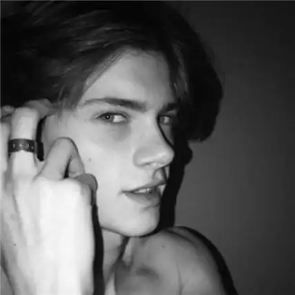 6686体育平台合作伙伴花小染