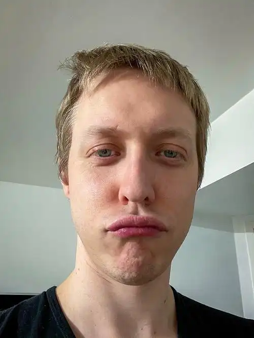 6686体育平台铁牌作者Ryan