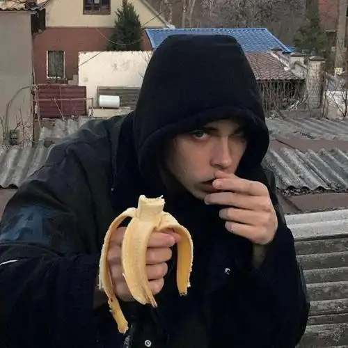 6686体育平台铁牌作者Brenda